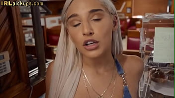 Pulled babe deep-throating before douche fuck-a-thon with lucky waiter